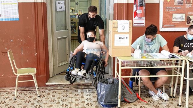Personas con movilidad reducida, con dificultades para votar