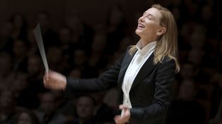 Para el personaje de Lydia Tár, Cate Blanchett aprendió alemán, a tocar el piano y tomó lecciones de técnica de la batuta y patrón de ritmo.