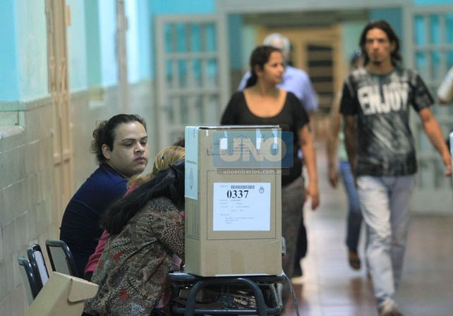 Fotogalería: votación en Paraná
