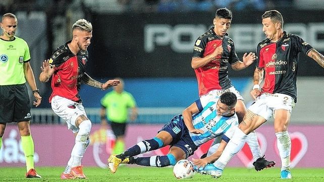 Colón superó a Racing en Avellaneda y el club le regaló a sus hinchas un video en sus redes sociales.&nbsp;