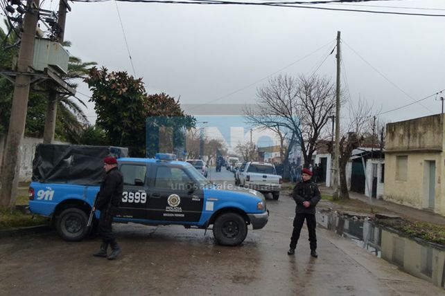 Detuvieron a dos jóvenes durante allanamientos en el barrio San Lorenzo