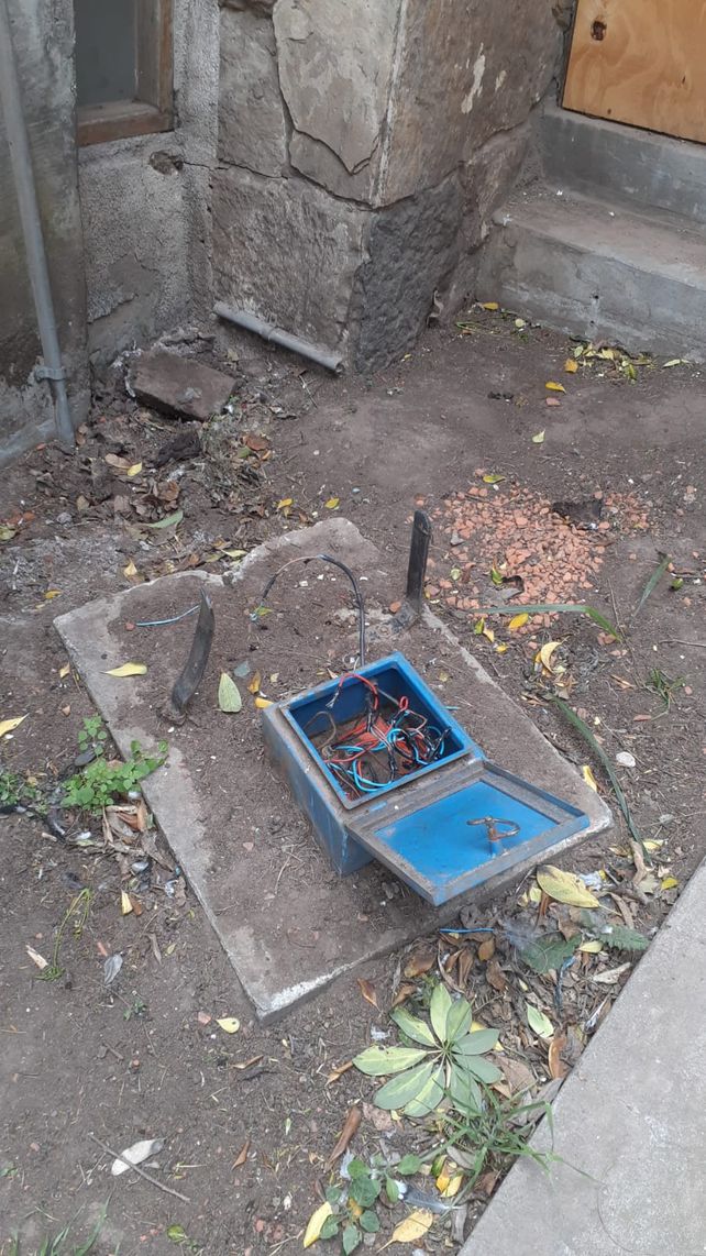 Denuncian que el Parque Independencia quedó arrasado por el vandalismo
