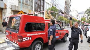La Policía Federal detonó un paquete sospechoso que había frente al edificio de la Amia