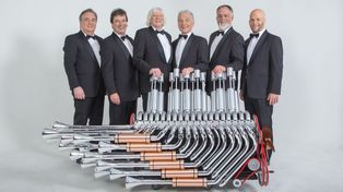 Además de López Puccio y Jorge Maronna (centro), el elenco actual de Les Luthiers se completa con Roberto Antier, Tomás Mayer-Wolf, Martín OConnor y Horacio “Tato” Turano.