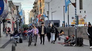 Viernes feriado en la ciudad de Santa Fe algo fresco y con algunas nubes en el cielo