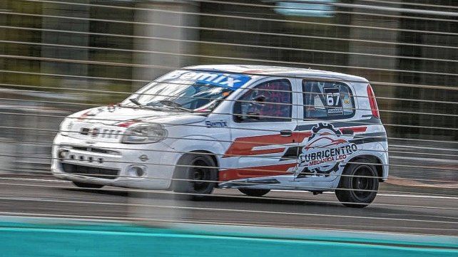 El santafesino Damián Massara ganó en su retorno a la 1600 en Paraná.