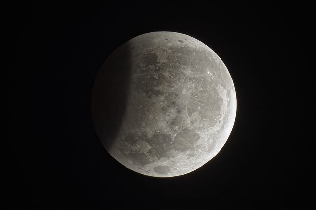 Cómo se verá en Santa Fe el eclipse total de Luna