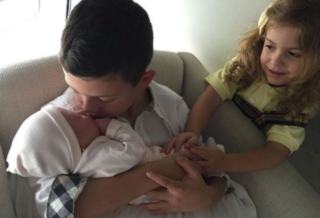La primera foto de Emma, la hija recién nacida de Evangelina Anderson