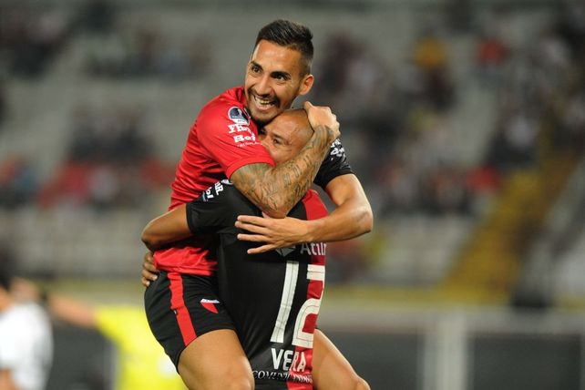 Colón y un triunfo histórico: superó al Zamora por 2 a 0