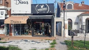 El comercio asaltado por el violento sujeto en Aristóbulo del Valle 6600