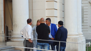La vicegobernadora, Alejandra Rodenas, con el senador radical, Lisandro Enrico, y diputados de la UCR Fabián Bastía, Fabián Palo Oliver y Marcelo González.