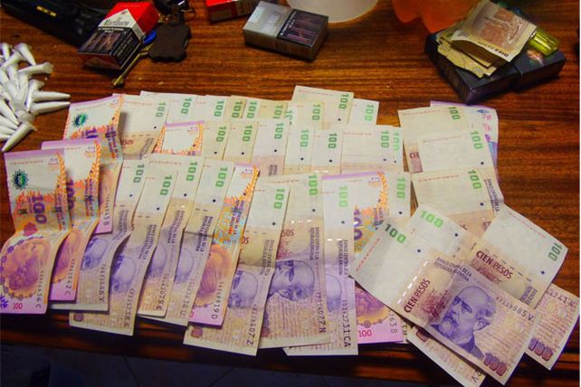 Secuestran armas, municiones, dinero y droga en Rincón