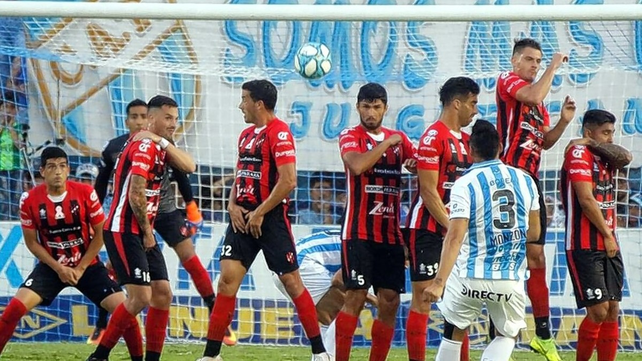 Atlético Tucumán y Patronato, por su primer triunfo
