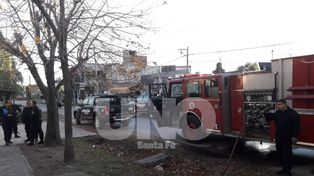 Se incendió una vivienda en Barrio Centenario y las pérdidas fueron totales