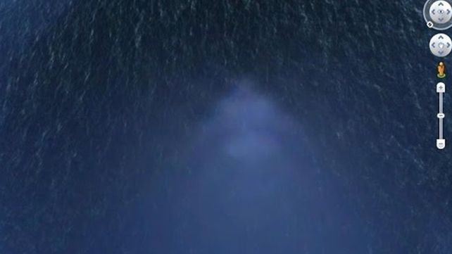 Argentino descubre una pirámide perfecta en el fondo del Pacífico