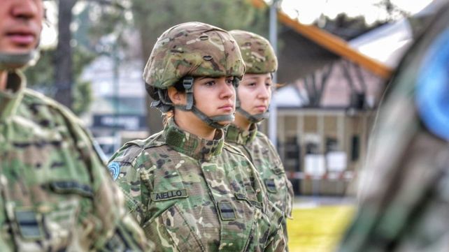 La convocatoria es para hombres y mujeres de 18 a 24 años con vocación de servicio militar.