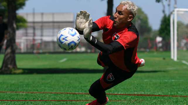 Keylor Navas tuvo una semana completa de entrenamiento y aparecerá en el arco de Newells.