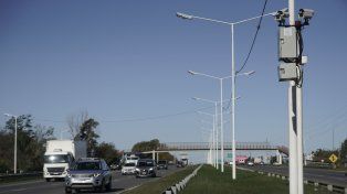 El proyecto original establecía el recambio de unas 3.500 luminarias del sistema de sodio por el recambio a tecnología led con un ahorro energético.
