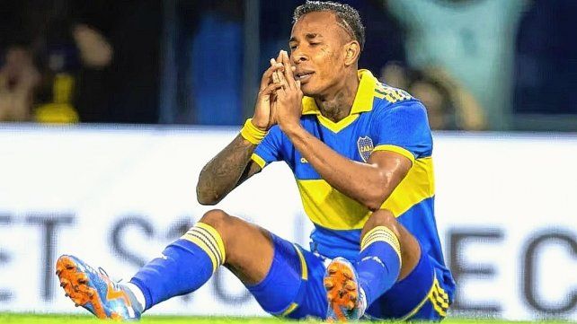 Boca Juniors recibe a Belgrano de Córdoba en la Bombonera y le gana 2 a 0 con goles de Payero y Benedetto. Se juega la segunda etapa.