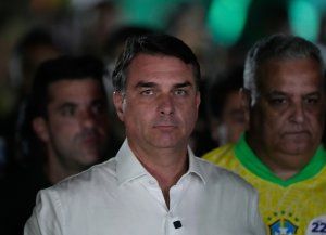 Flávio Bolsonaro pasó por Argentina para tomar un vuelo privado hacia Estados Unidos
