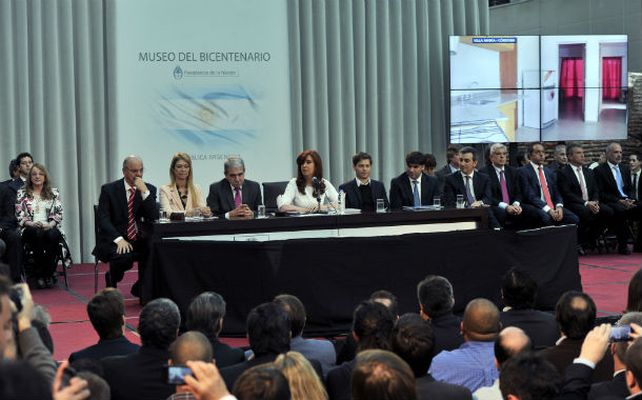 La presidenta encabezó un acto en el museo del Bicentenario. (Foto: Télam)
