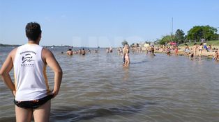 Los guardavidas controlan las playas antes que comience la temporada de verano