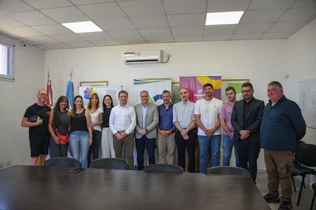 Alvear se sumó al programa Acuerdo Santa Fe para promover ventas locales
