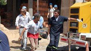 Corrientes: mueren ocho alba&ntilde;iles por un derrumbe en una obra