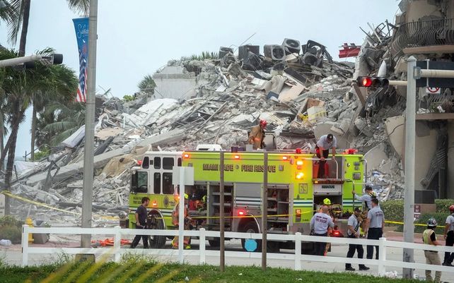 El derrumbe de un edificio en Miami en imágenes