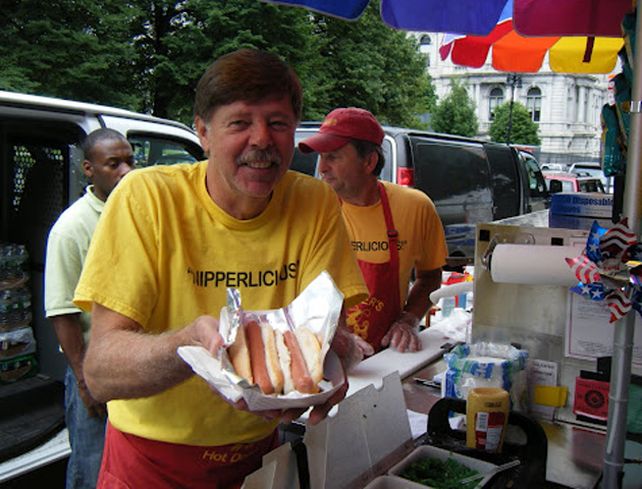 Los hot dogs son una de las comidas callejeras más populares del mundo.