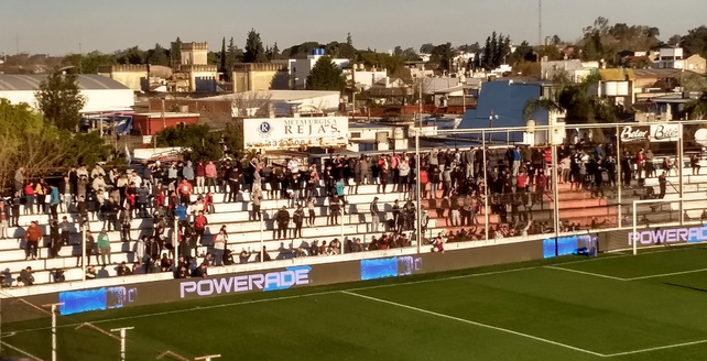 ¿Hinchas de Colón en el Grella?