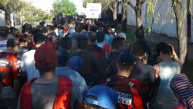 Boca derrotó a Patronato por 2 a 0 y festejó en un Grella repleto
