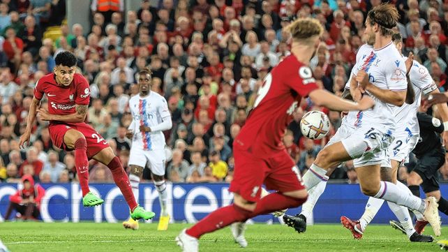 Liverpool rescató un empate ante Crystal Palace con un golazo del colombiano Díaz.&nbsp;