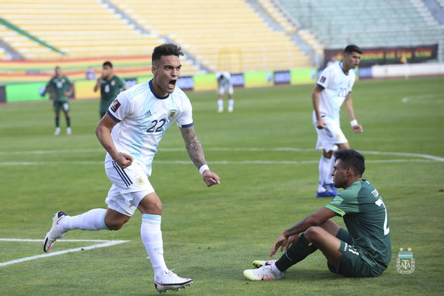 Argentina pisó fuerte en La Paz y le ganó a Bolivia por 2-1