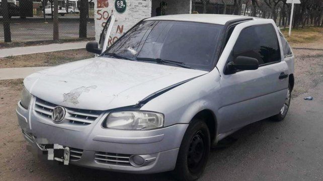 El Volkswagen que habría sido usado como apoyo de los atacantes.