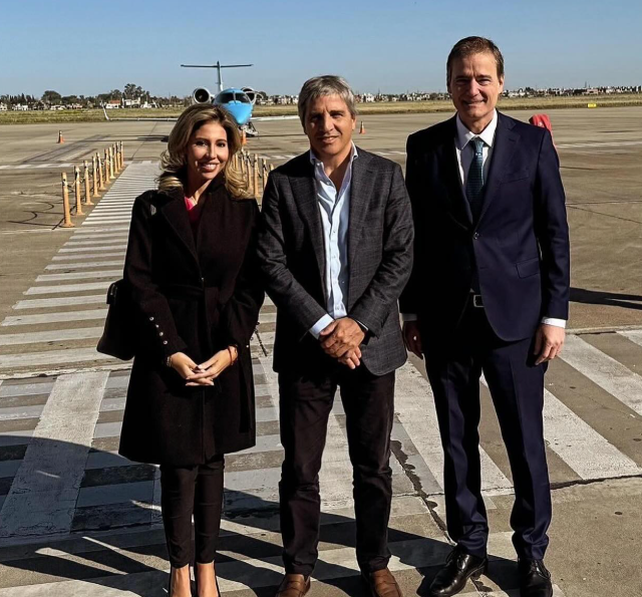 Romina Diez y Marcos Peyrano junto al ministro Luis Caputo: Seguiremos recortando impuestos para que continúe bajando la pobreza