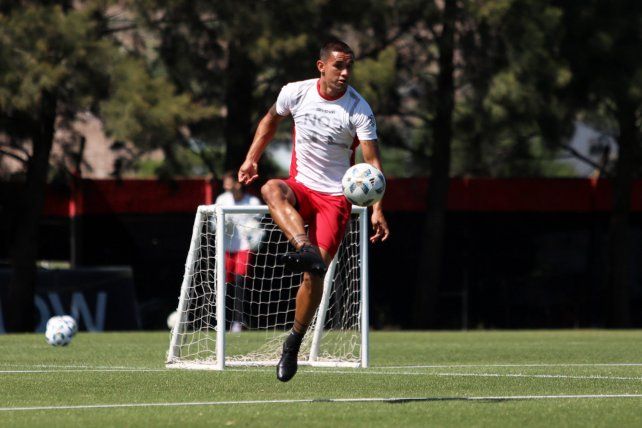 Gustavo Velázquez jugará para la selección paraguaya antes de la Copa América.