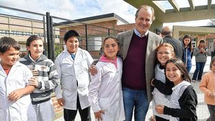 En Enrique Carbó, el gobernador Gustavo Bordet ratificó su compromiso con la educación.