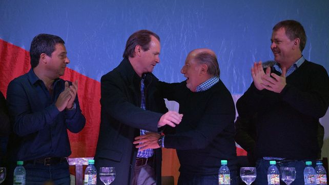 El PJ y Cambiemos inscribieron sus frentes para las legislativas