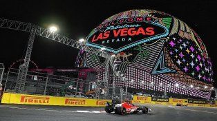 El piloto de Ferrari se hizo fuerte en el regreso del Gran Premio de Las Vegas.