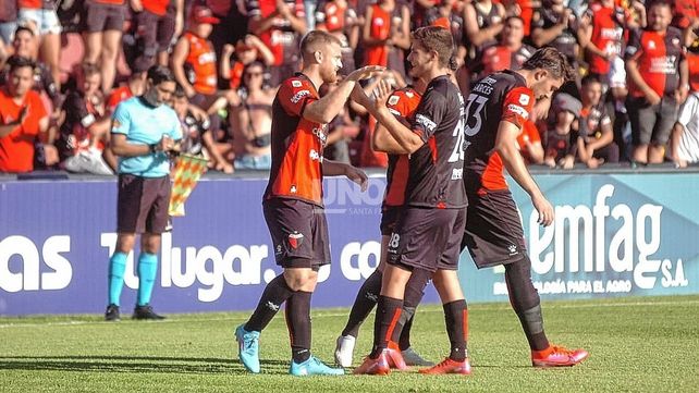 El minuto a minuto del duelo entre Colón e Independiente