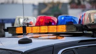 Dos policías fueron filmados manteniendo relaciones sexuales en un patrullero