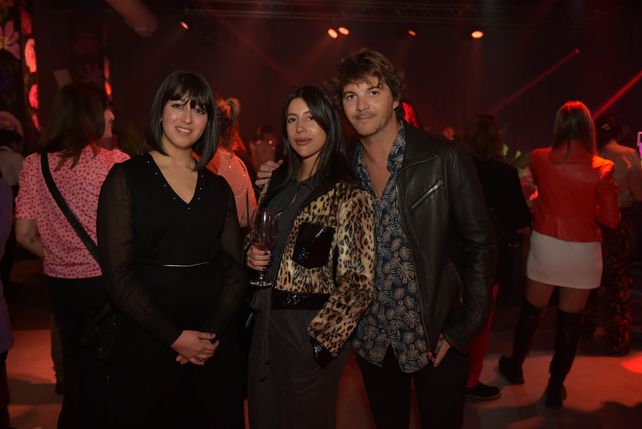 Vanesa Victoria , Antonela Longo y Pablo Ales. 