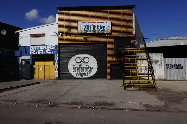 Mayo de 2013. Claudio “Pájaro” Cantero fue asesinado en la puerta del boliche Infinity Night de Villa Gobernador Gálvez. Hay tres acusados por el hecho.