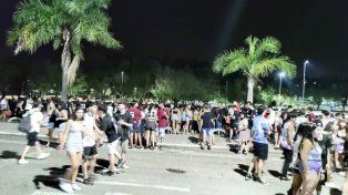 Se estima que más de 3.000 jóvenes participaron de la ya tradicional celebración del UPD en balneario Thompson y Parque Urquiza de Paraná