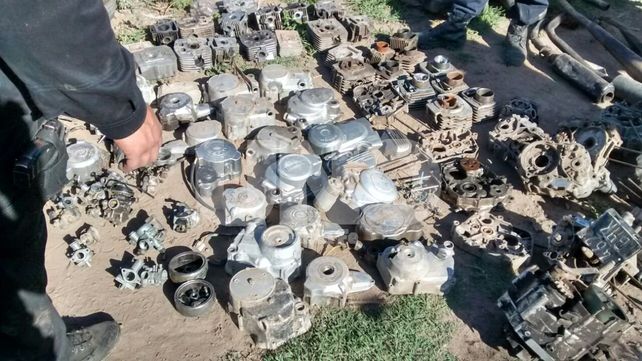 Detuvieron a nueve jóvenes y secuestraron motos robadas en Gálvez