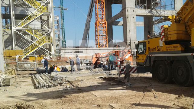 Murió un obrero de la Uocra y hubo varios heridos en una obra en el puerto de Timbúes