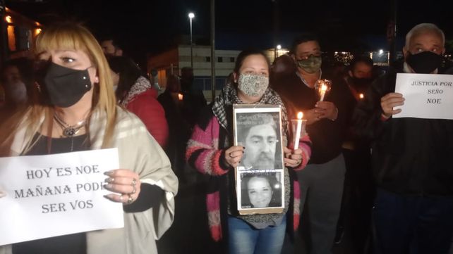 Movilización en reclamo de justicia por la seño Noe, la docente prendida fuego por su pareja