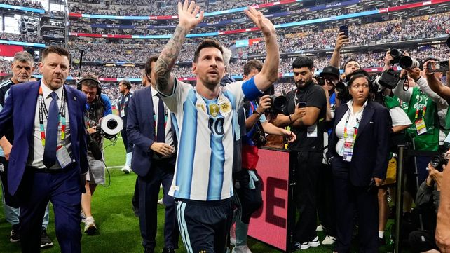 Todo el mundo rendido a los pies de Lionel Messi. Con sus goles a Austria