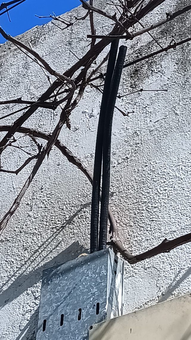 Delincuentes vandalizaron y robaron cables de la planta transmisora de LT8